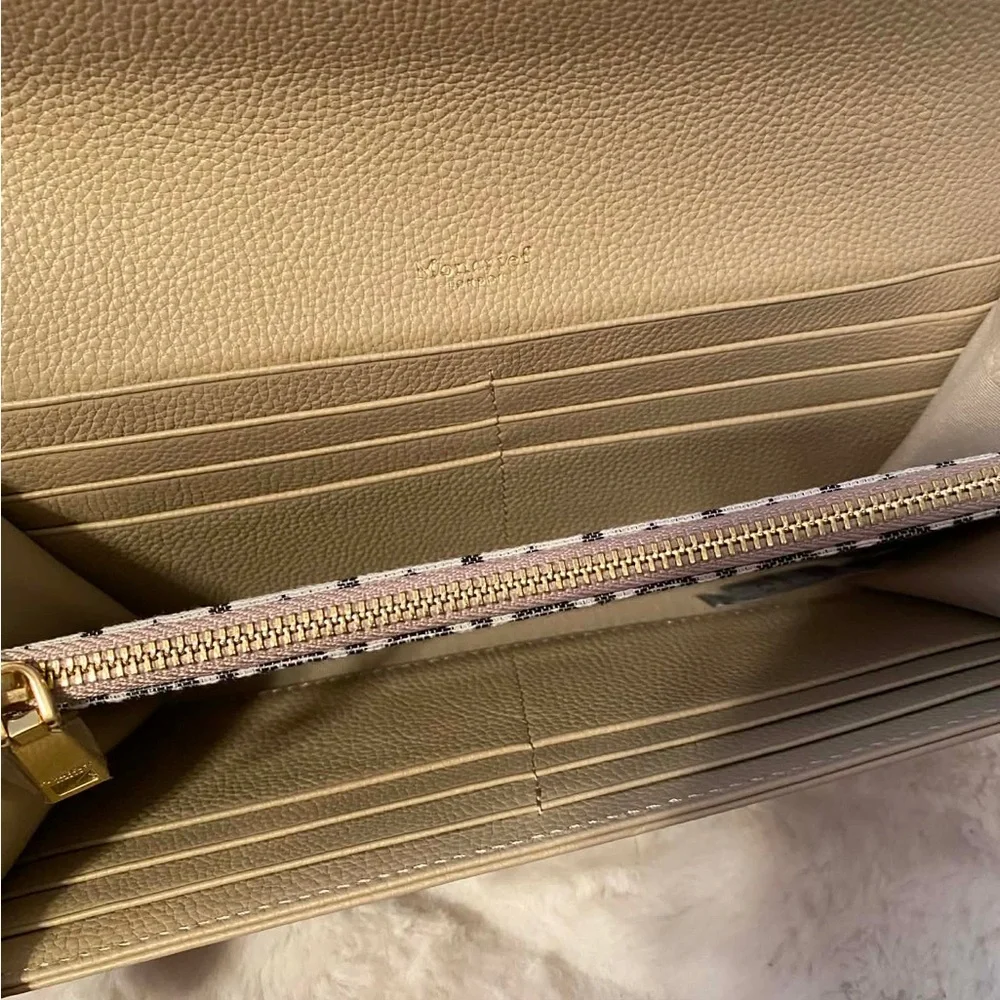 ✨🆕✨Brand New Moncrief Large Wallet